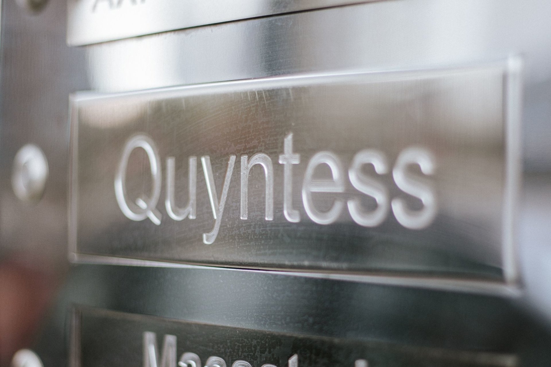 About_Quyntess